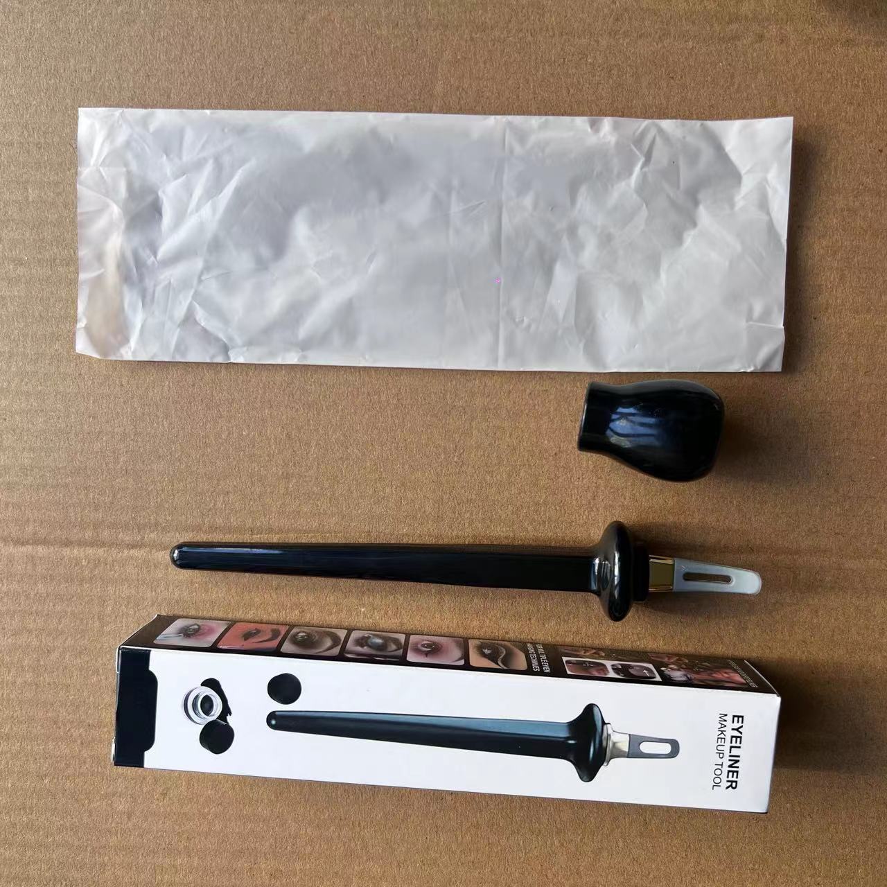 Hot 1pc Silicone Eyeliner Brush Hyper Easy No-skip Eyeliner