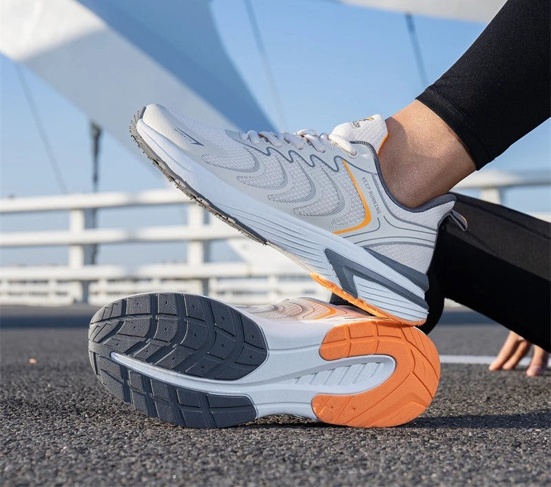 Men's Running Shoes New Spring Lightweight Breathable