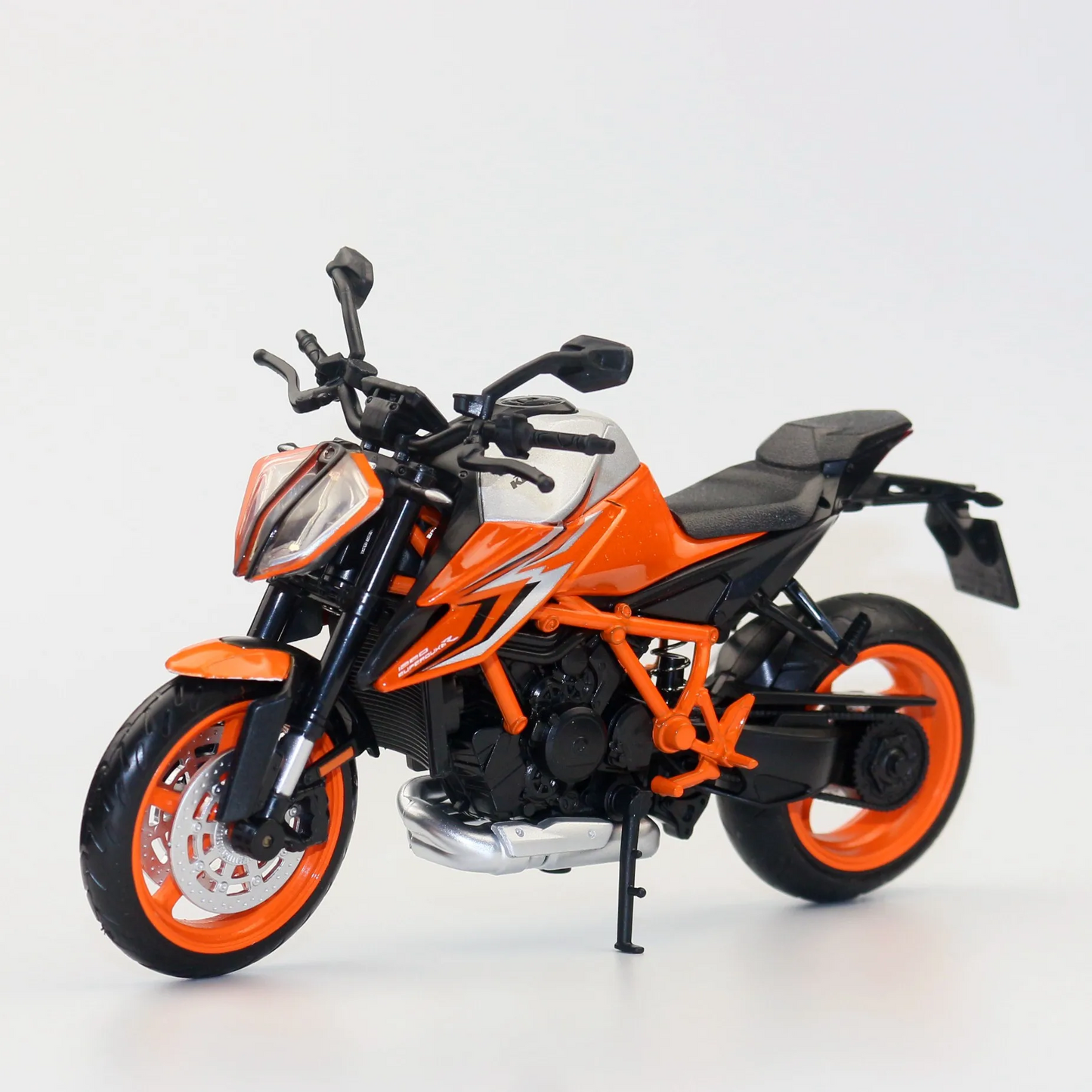 1/12 KTM 1290 Super Duke R 2022 Toy Motorcycle
