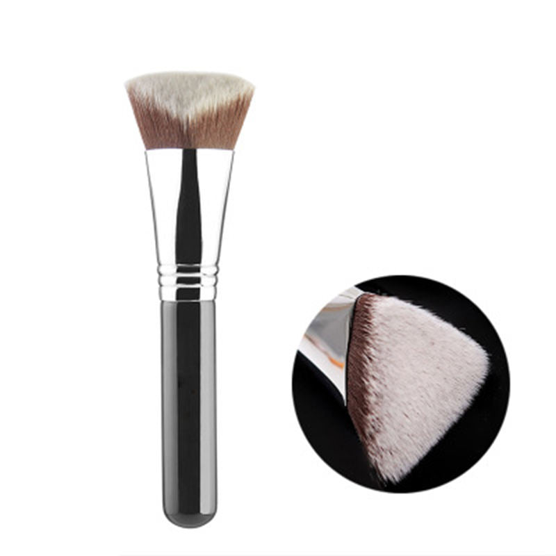 Luxury Kabuki Foundation Brush - Angled Triangular