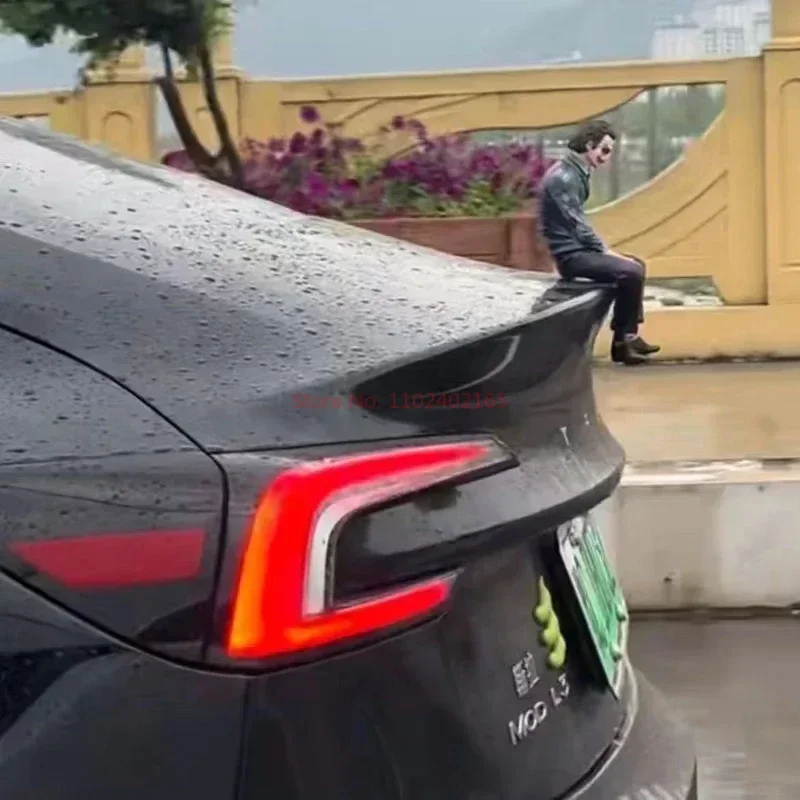 24cm Joker Heath Ledger Action Figure Sitting Green Suit