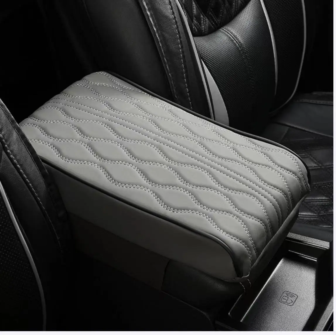 Wave Embroider PU Leather Car Armrest