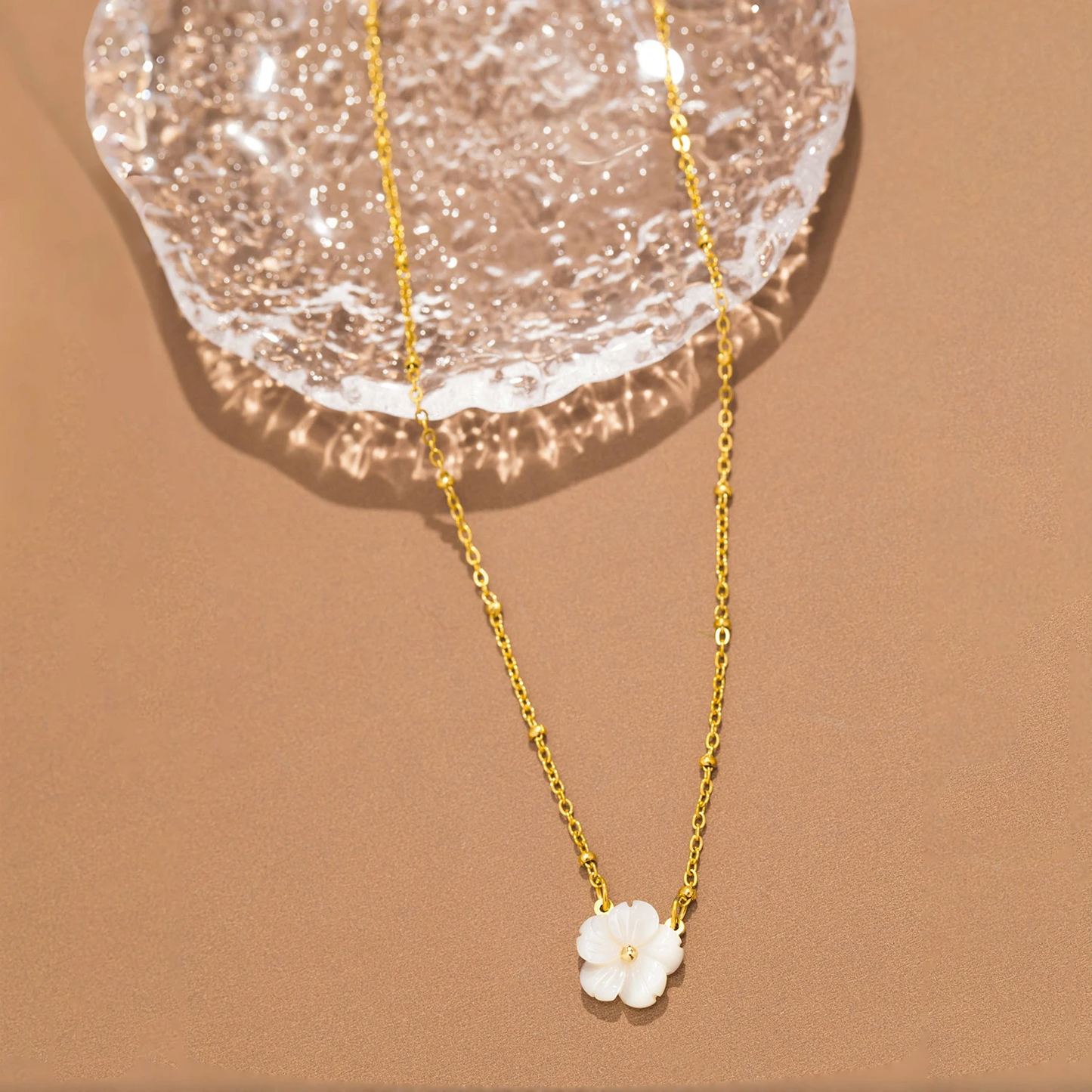 Elegant Flower Shell Necklace for Women