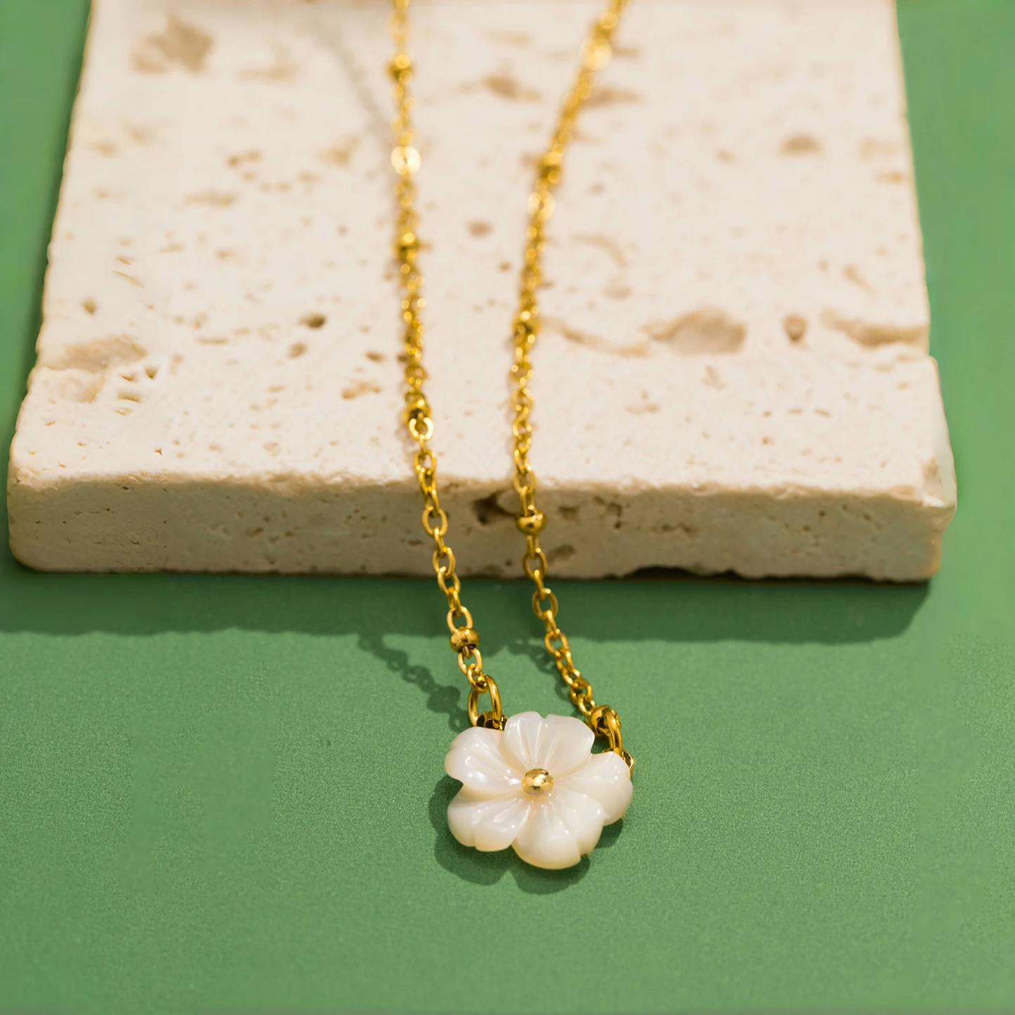 Elegant Flower Shell Necklace for Women