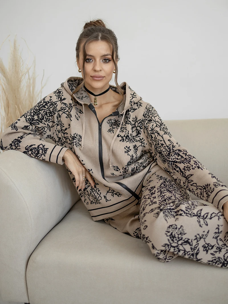 2 Piece Ink Floral Winter Knit Pants Set Women