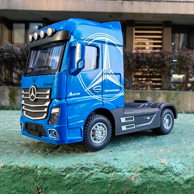 1/50 Alloy Diecast Truck Head Car Model Toys