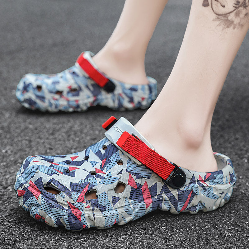 New Men's Clogs Slippers Sandal Men Garden Shoes