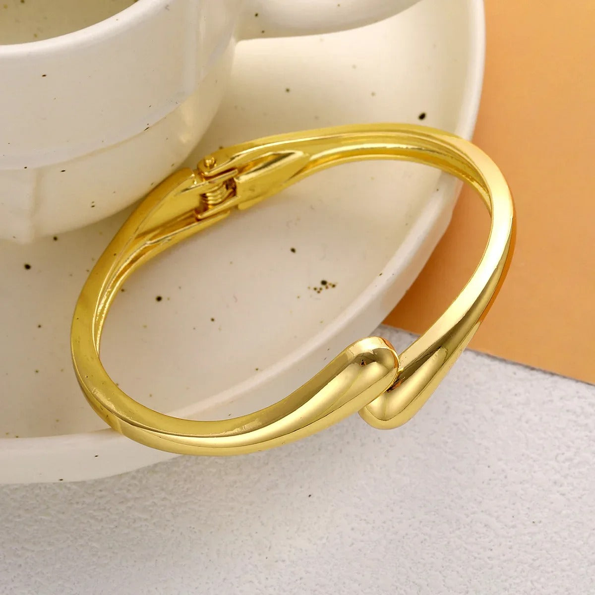 Simple Teardrop Shaped Bangle For Women