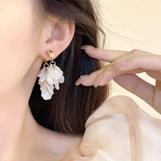 New design fashion jewelry resin shell fringe front and back earrings