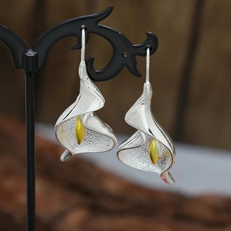 Exquisite Blooming Flower Hook Earrings Simple Accessories