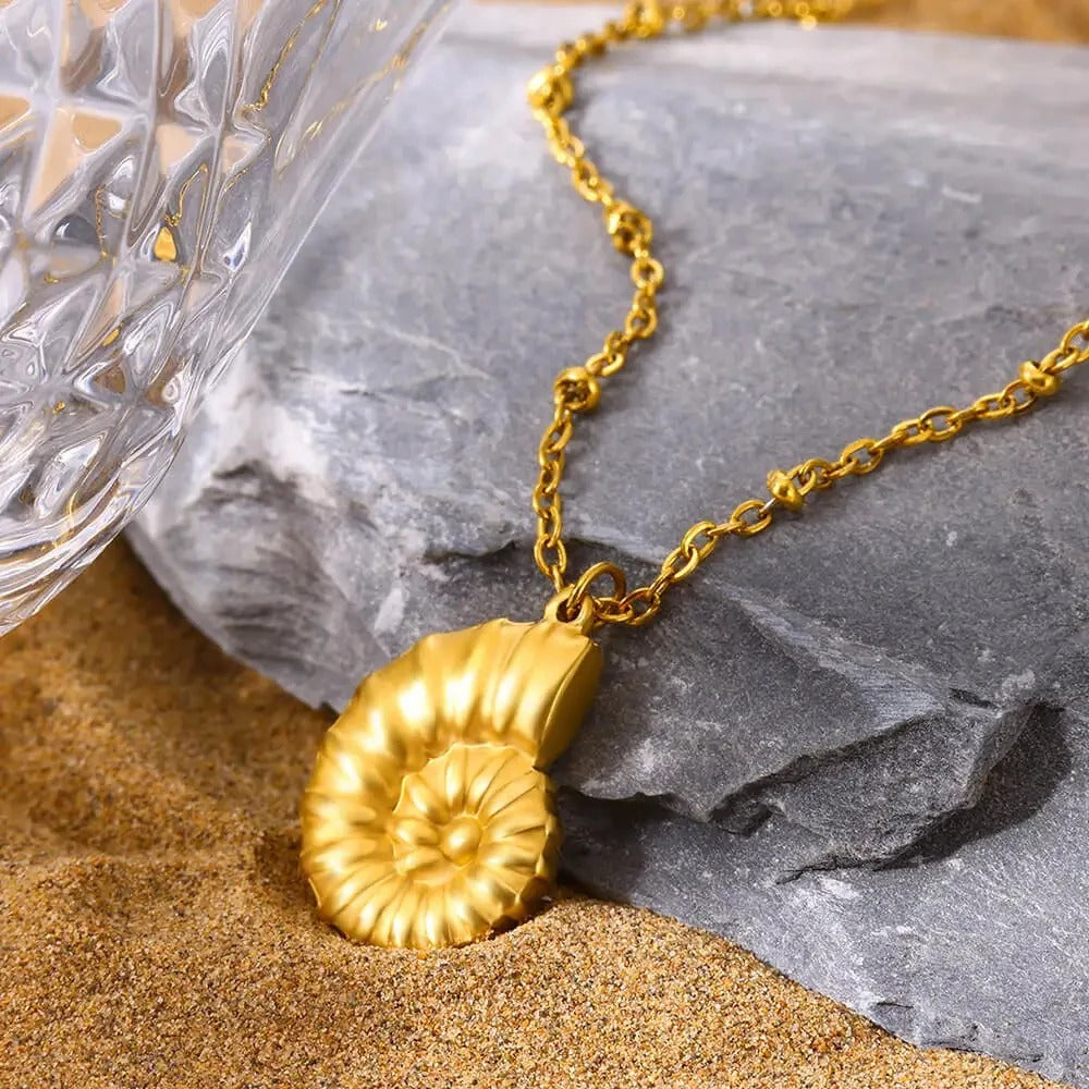 Fashion Conch Pendant Necklaces For Women