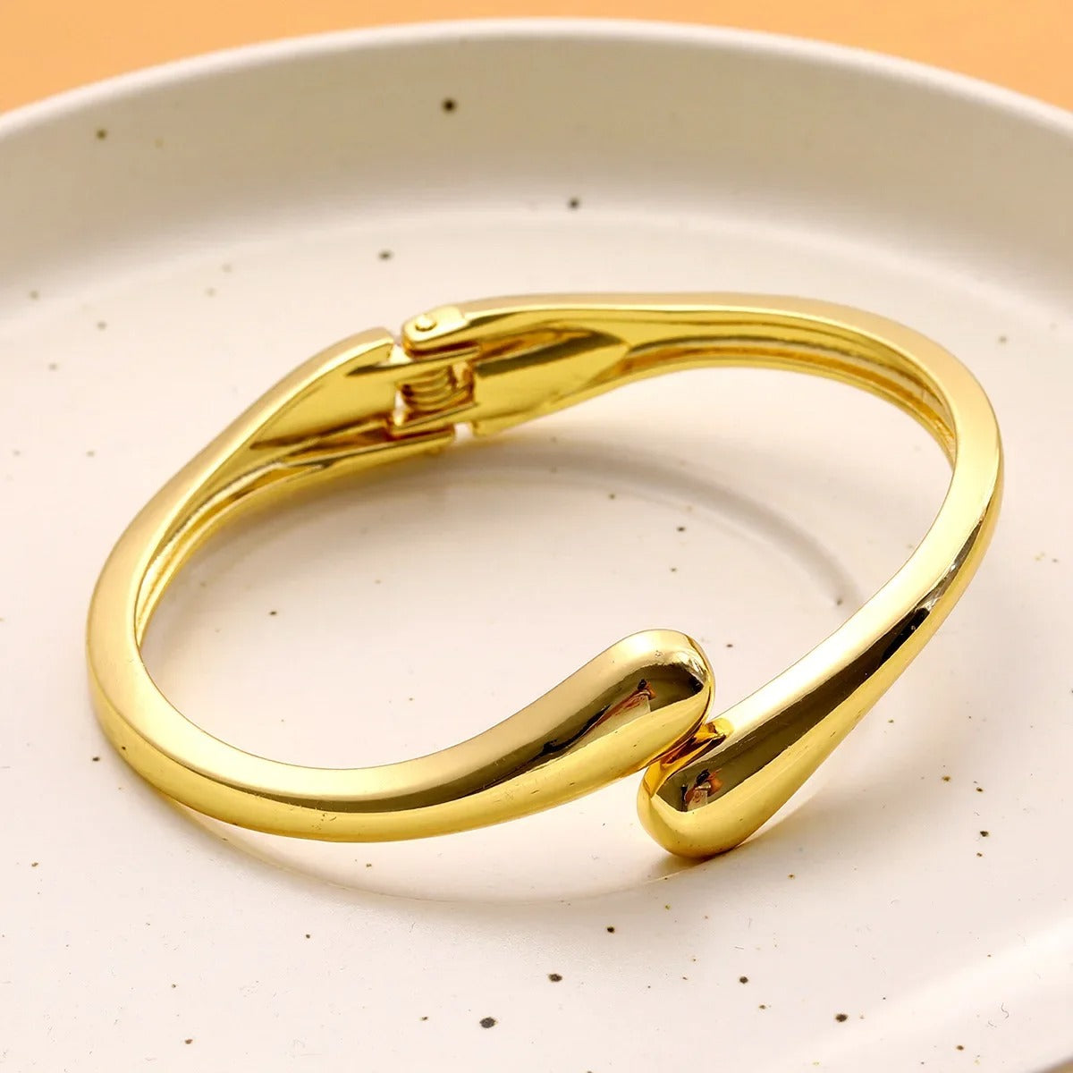 Simple Teardrop Shaped Bangle For Women