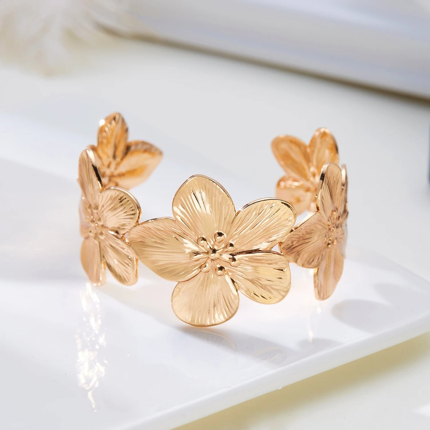 High Quality Stainless Steel Hollow Flower Butterfly