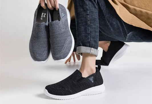 Men's Slip-On Sports Shoes Breathable Mesh Soft Bottom Lightweight Casual
