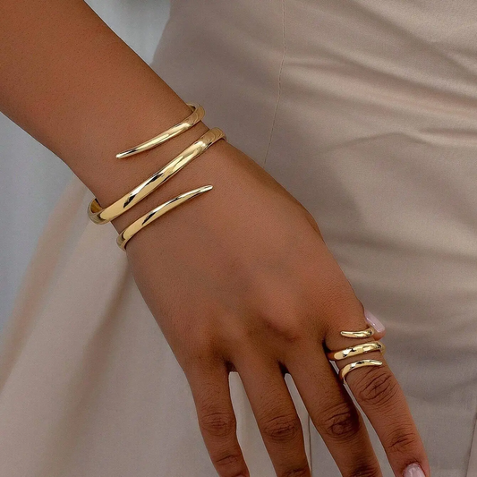 European And American Thick Bracelet And Ring Jewelry Set