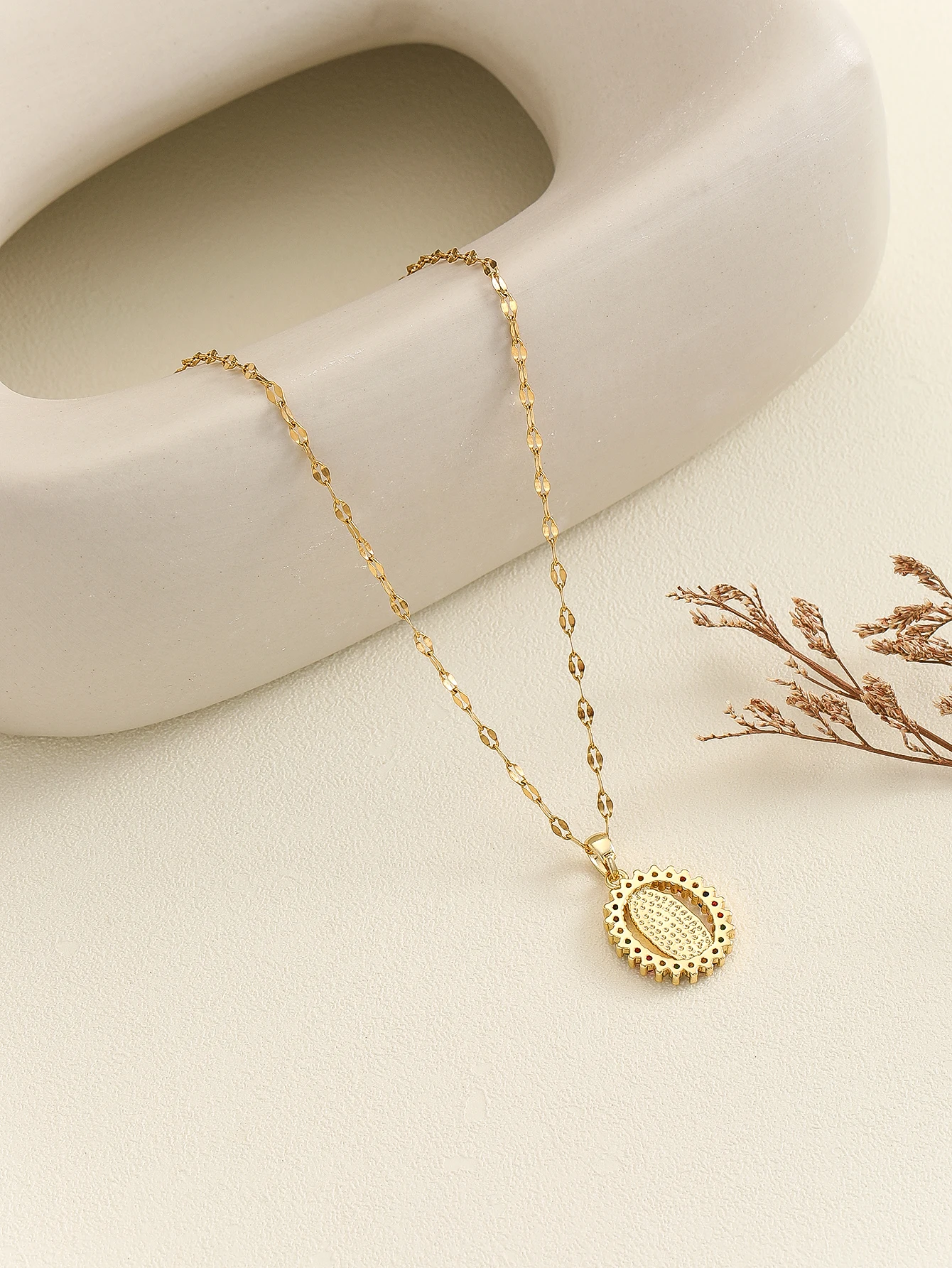 European and American Fashion and Gorgeous Women