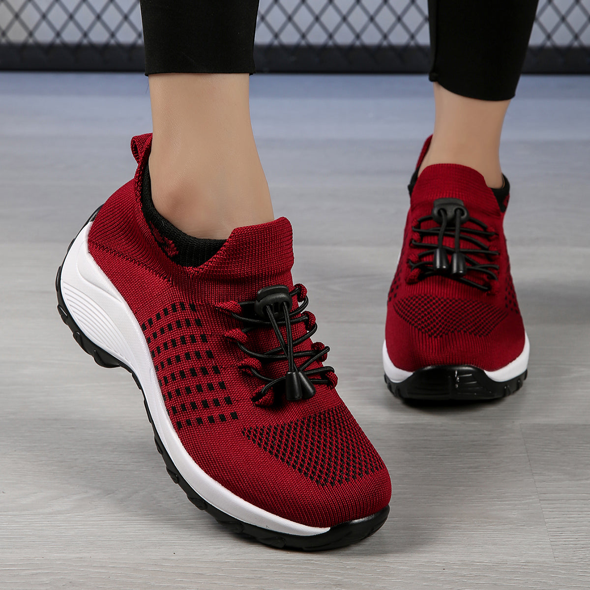 Fashionable flying woven women's shoes