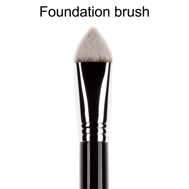 Luxury Kabuki Foundation Brush - Angled Triangular
