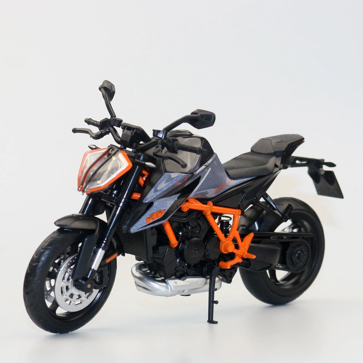 1/12 KTM 1290 Super Duke R 2022 Toy Motorcycle