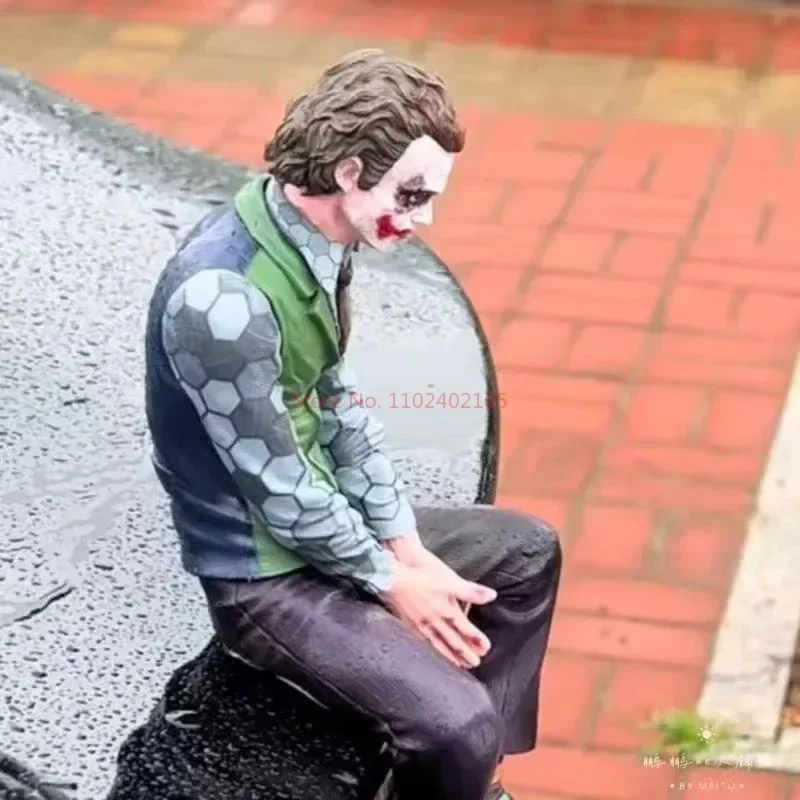 24cm Joker Heath Ledger Action Figure Sitting Green Suit