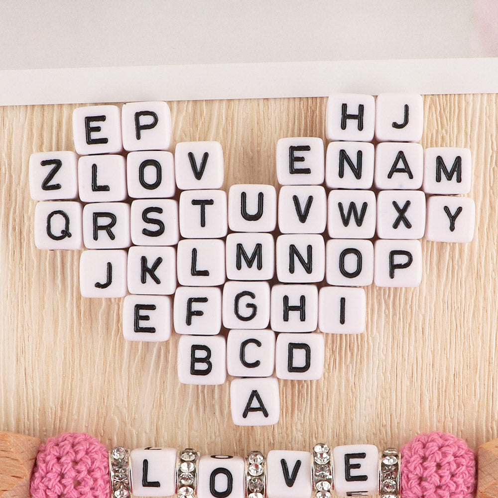 20Pcs 10*10MM Square White Letter Acrylic Beads Mix