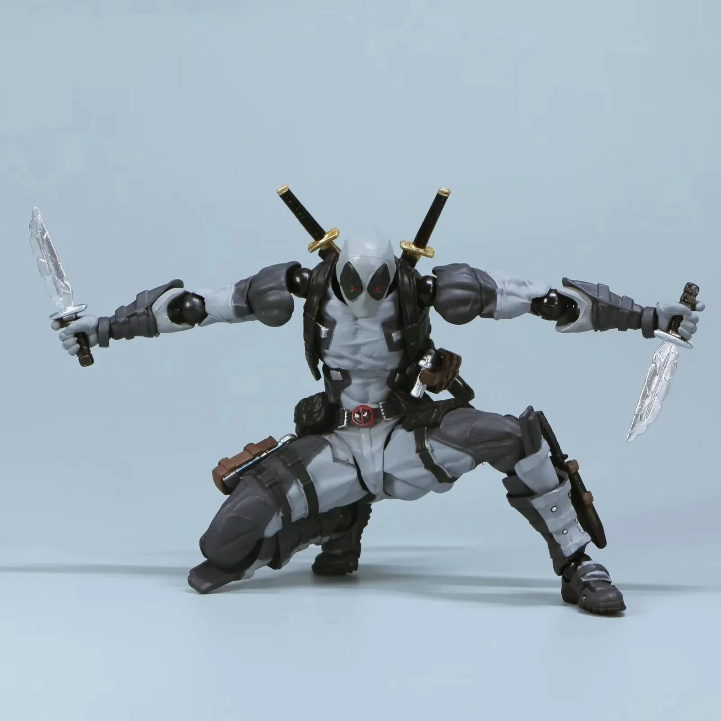 AMAZING YAMAGUCHI Deadpool & Wolverine 2.0 Grey Action Figure