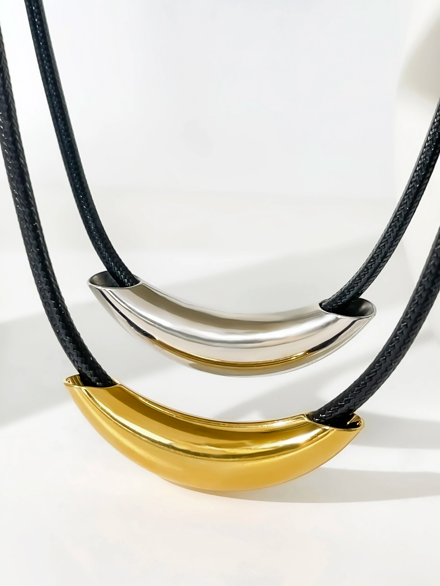 Tarnish Gold Plated Tube Choker Necklace for Women