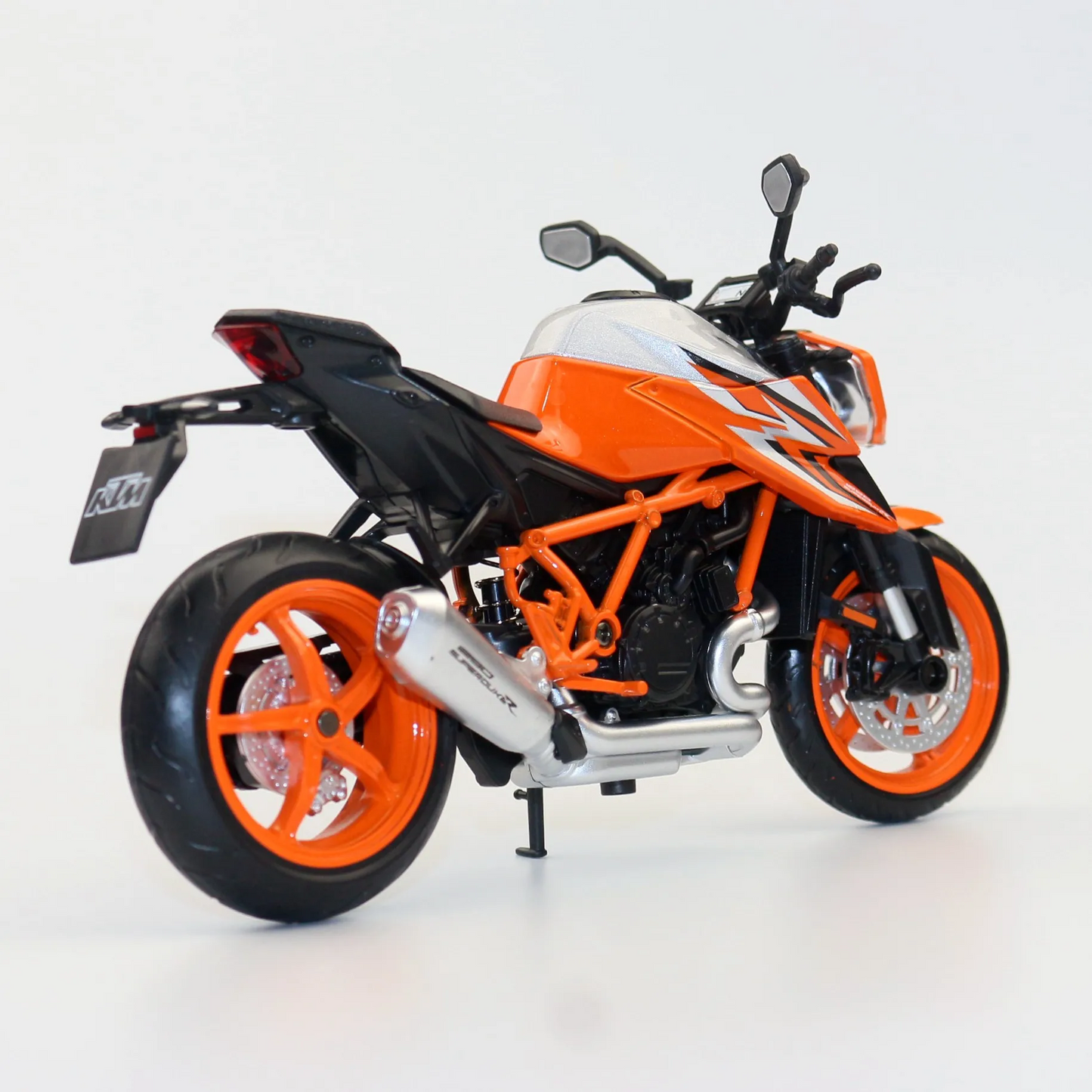 1/12 KTM 1290 Super Duke R 2022 Toy Motorcycle