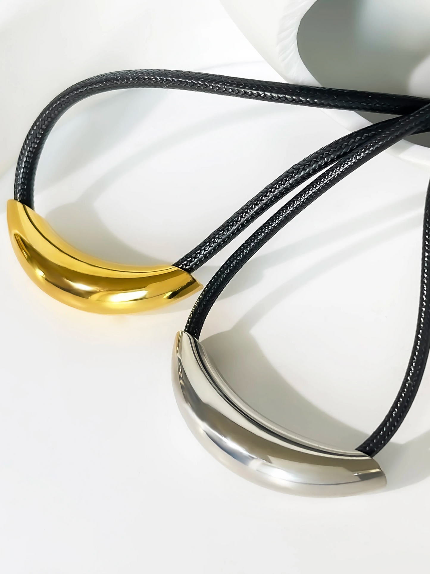 Tarnish Gold Plated Tube Choker Necklace for Women