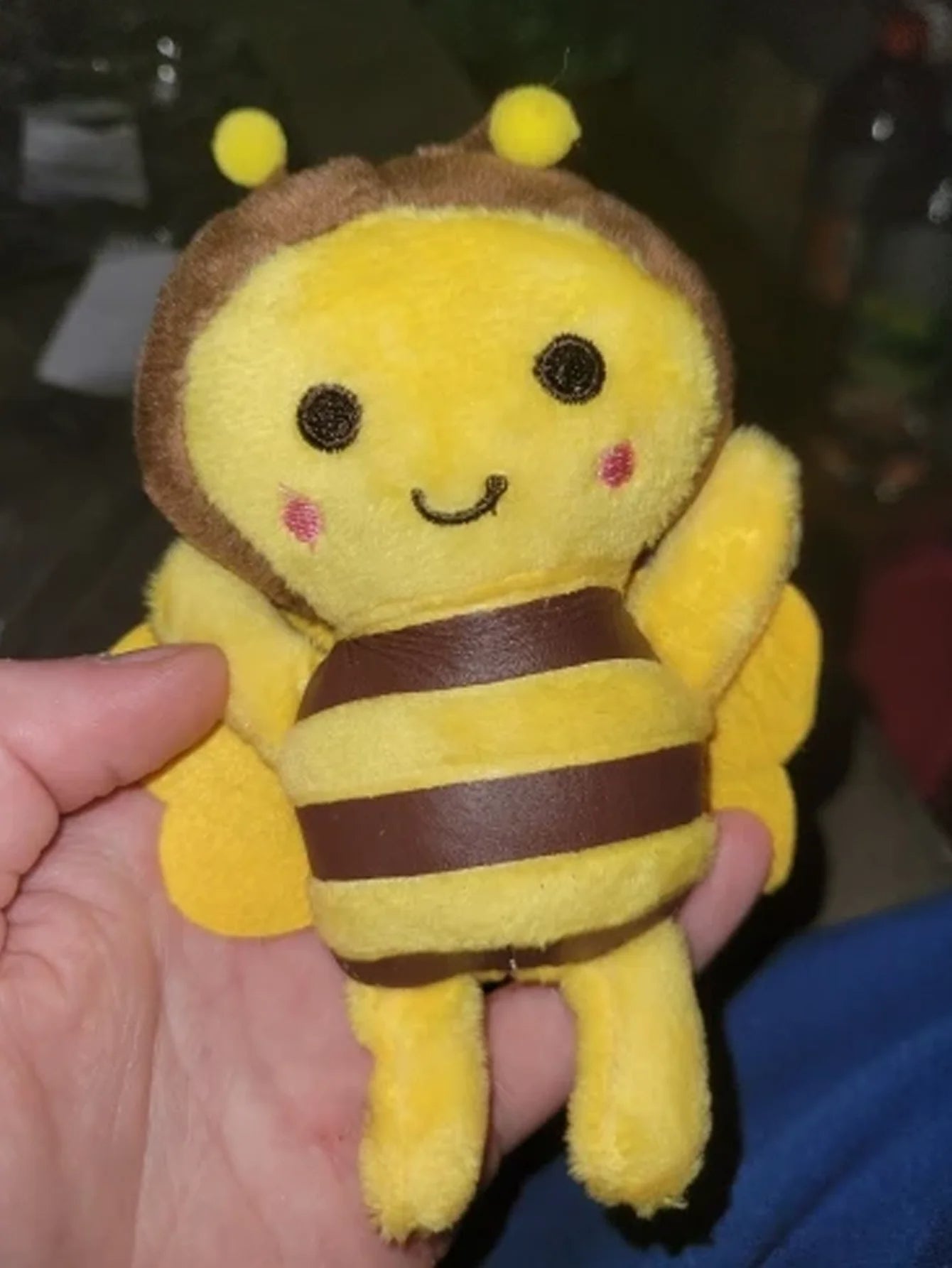 Small bee plush toy for dogs and cats