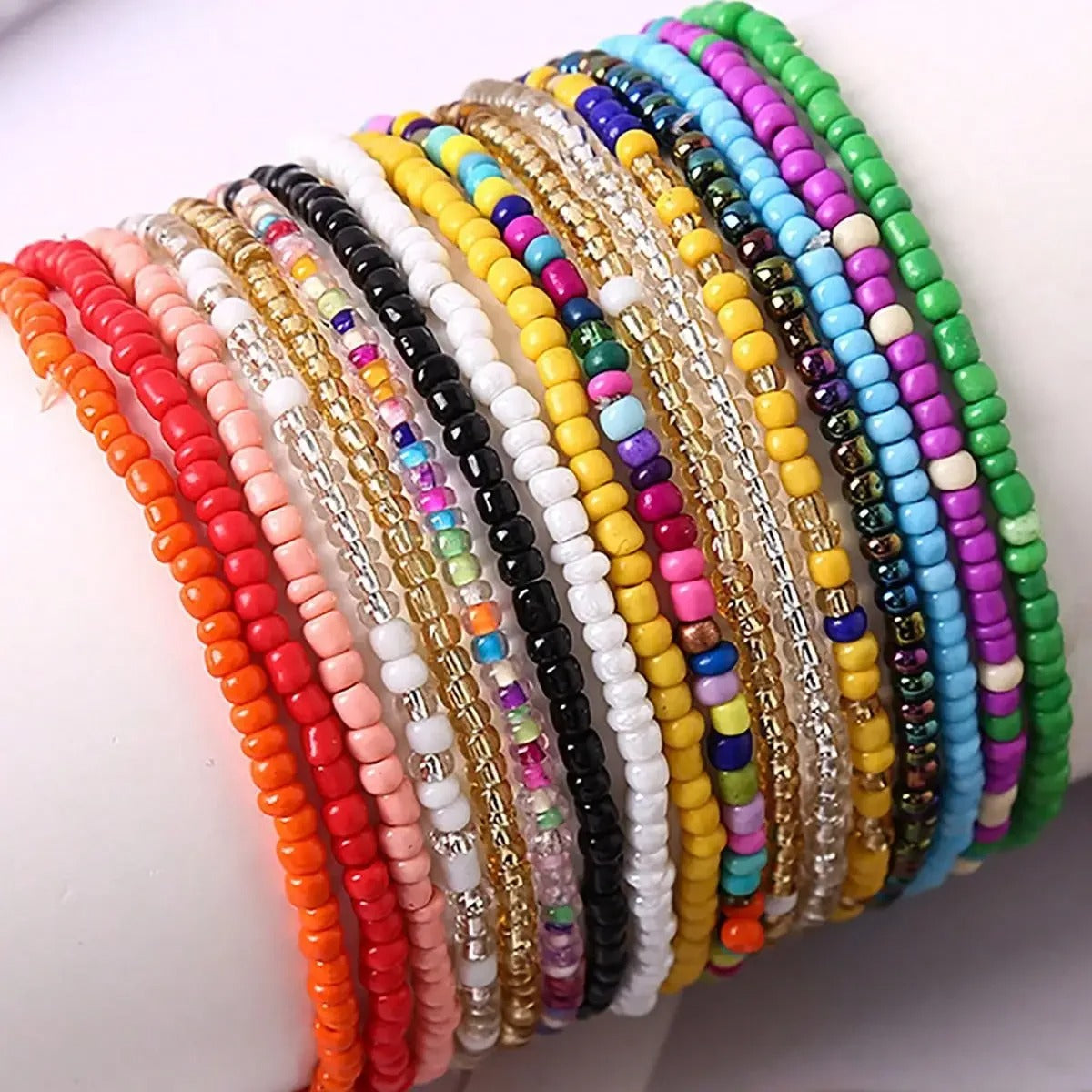 17Pcs Random Color Mixing Elastic Beaded Bracelets
