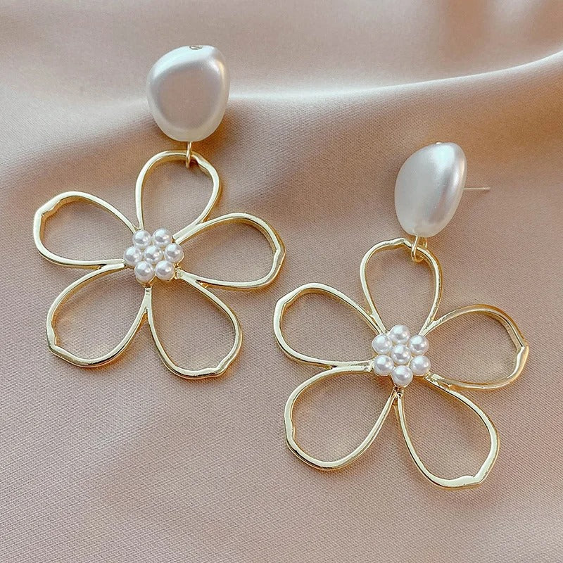Simple Pearl Flower Earrings For Women