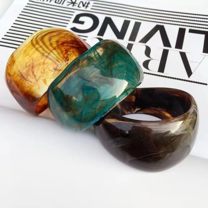 Fashionable irregular bangles with marble pattern for women
