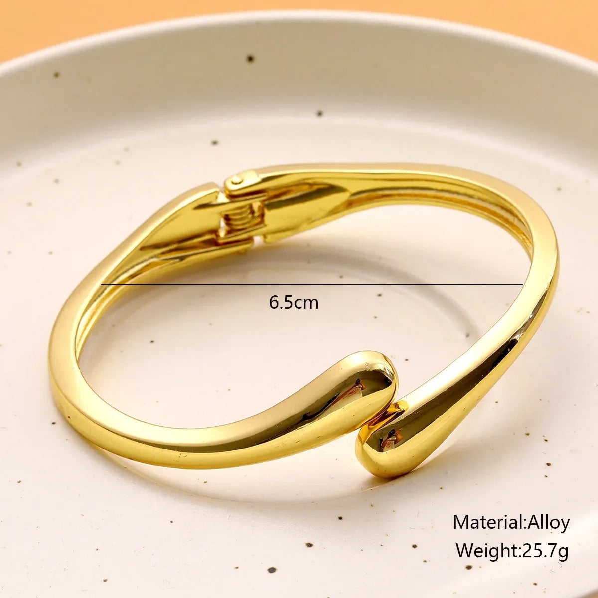 Simple Teardrop Shaped Bangle For Women