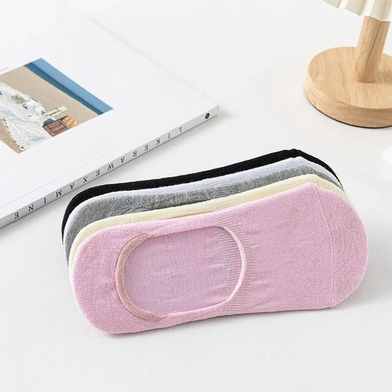 5 Pairs of WOMEN'S Solid Color Invisible Socks