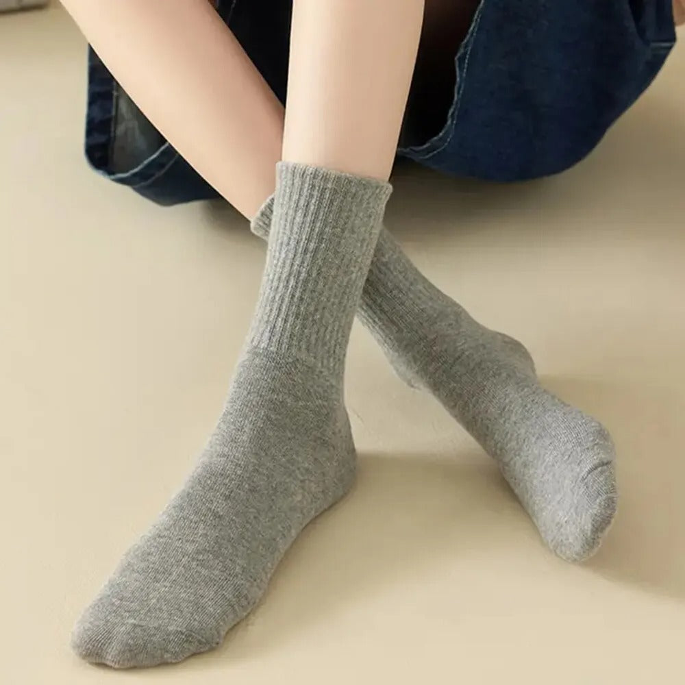 6 Pairs Women's Mid Socks Solid Color