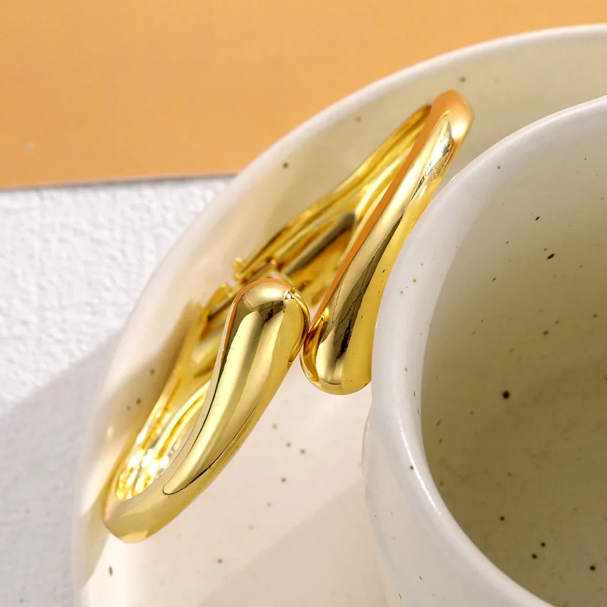 Simple Teardrop Shaped Bangle For Women