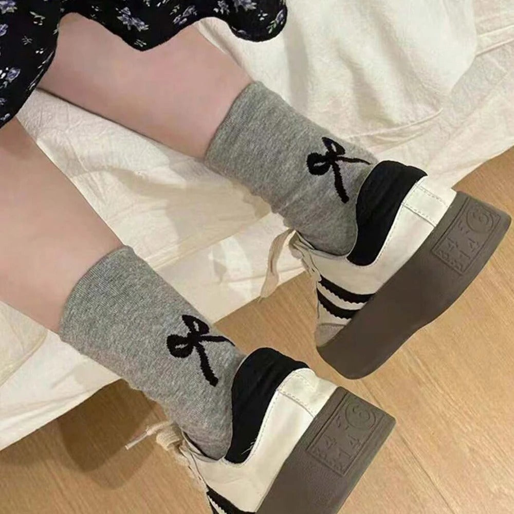 3 Pairs Women Bow Tie Mid Tube Socks Fashionable
