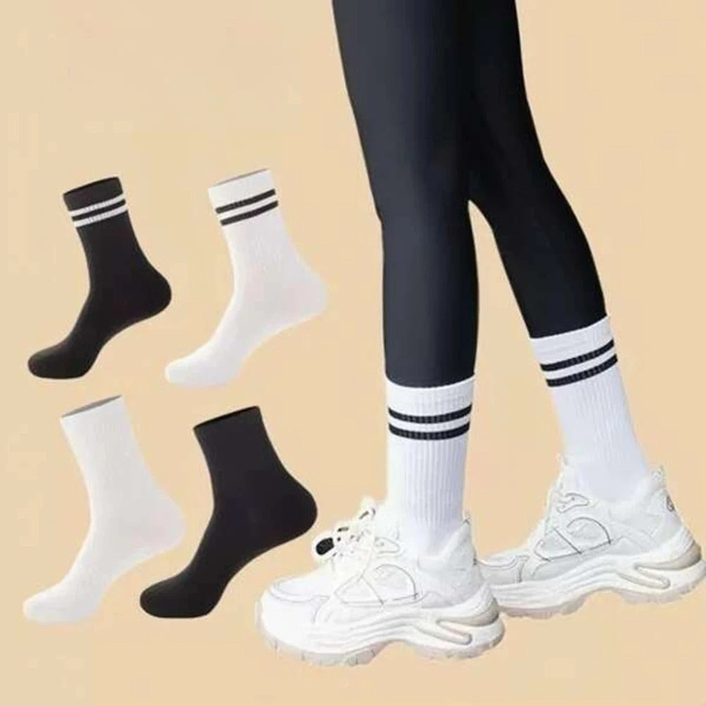 4 Pairs Versatile Women's Socks Simplicity